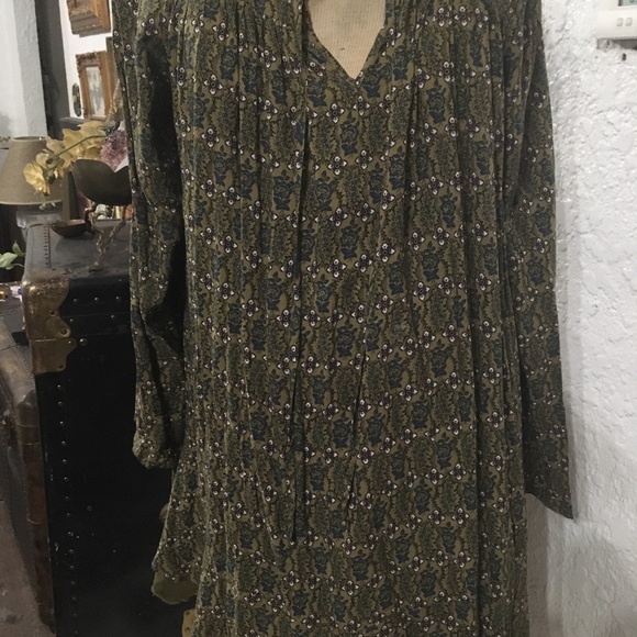 easel Dresses & Skirts - Easel boho style‎ floral tunic